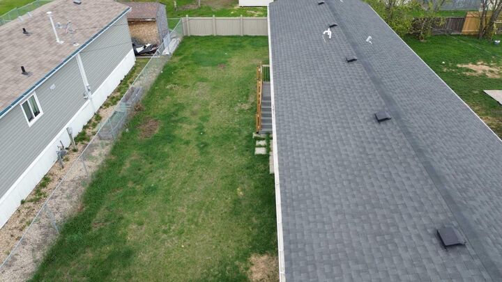 Property Photo: 9906 102 AB T8X 5A3