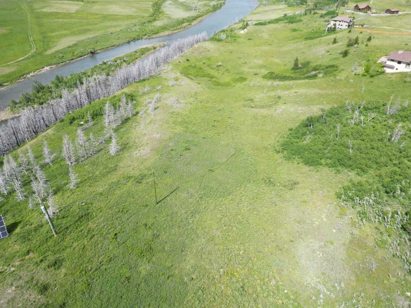 Property Photo: 1 Paradise Drive AB T0K 2M0