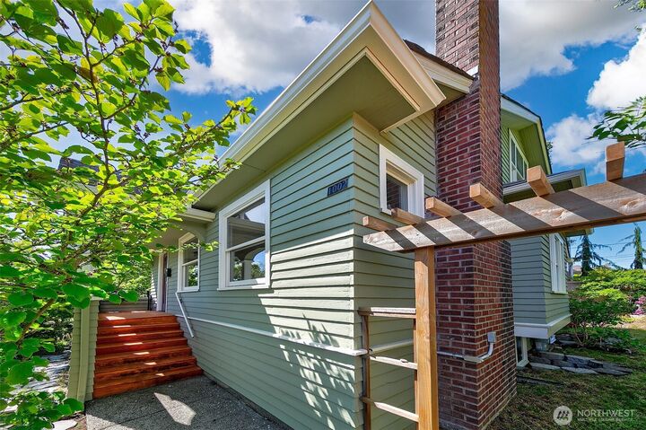 Property Photo: 1002 NW 70th Street WA 98117