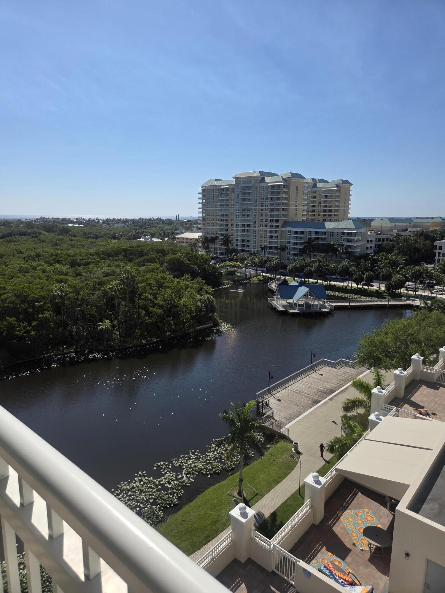Property Photo:  450 N Federal Highway 911  FL 33435 