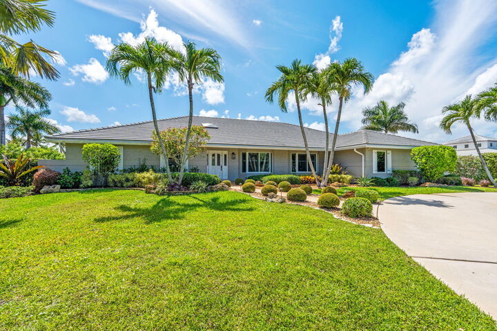 Property Photo: 6207 NW 72nd Way FL 33067