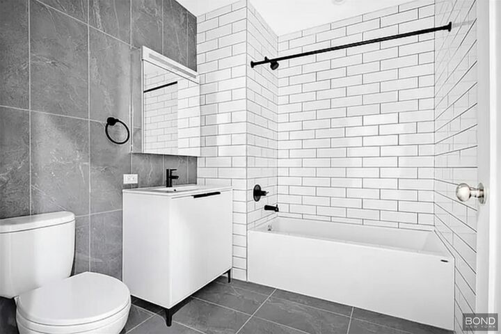 Property Photo:  906 E New York Avenue 6E  NY 11203 