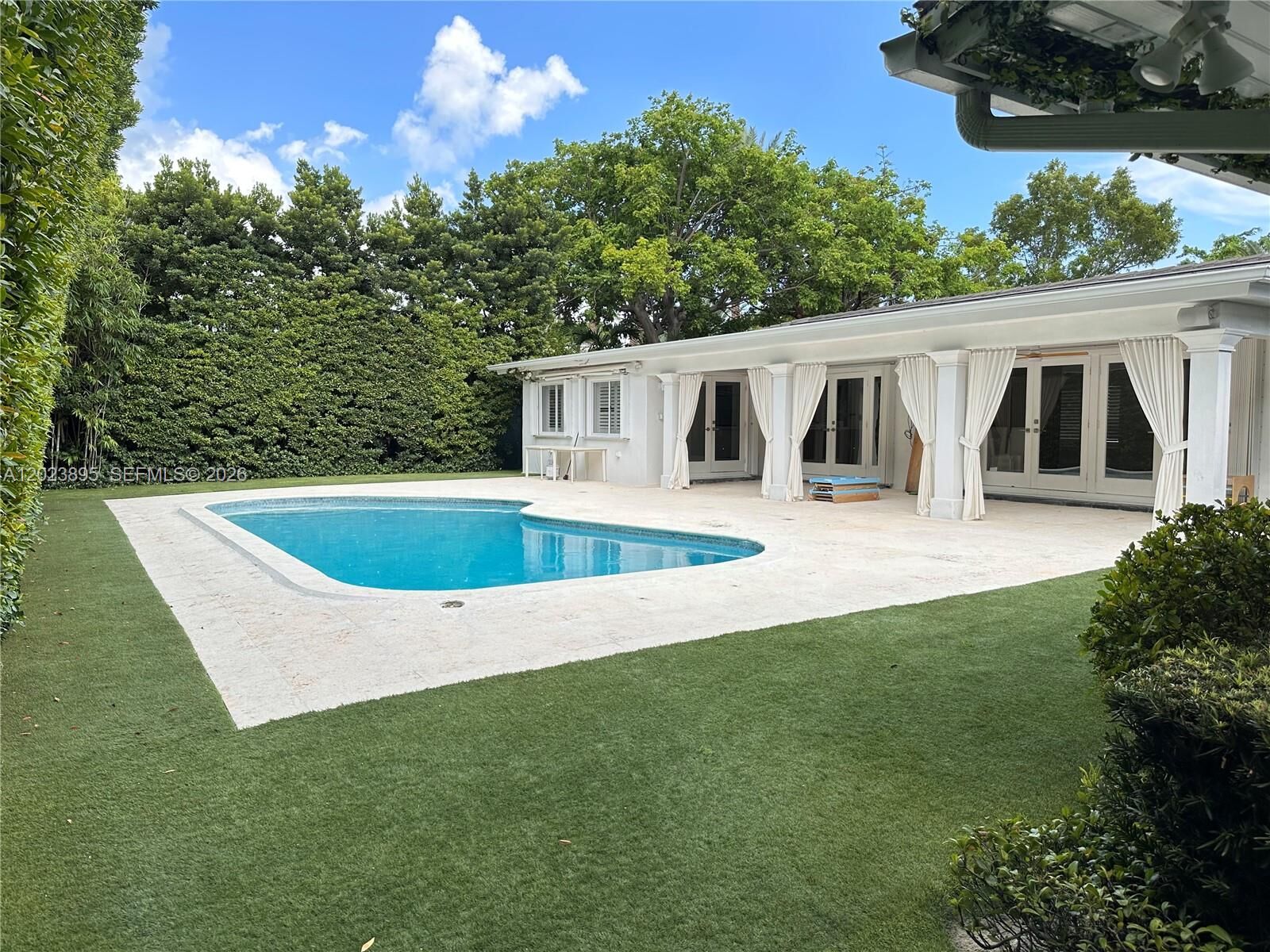 Property Photo:  181 Island Dr  FL 33149 