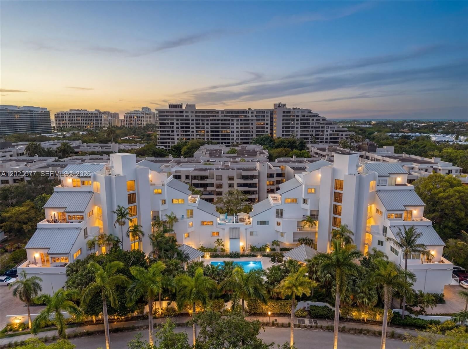 Property Photo:  50 Ocean Lane Dr Ph601  FL 33149 