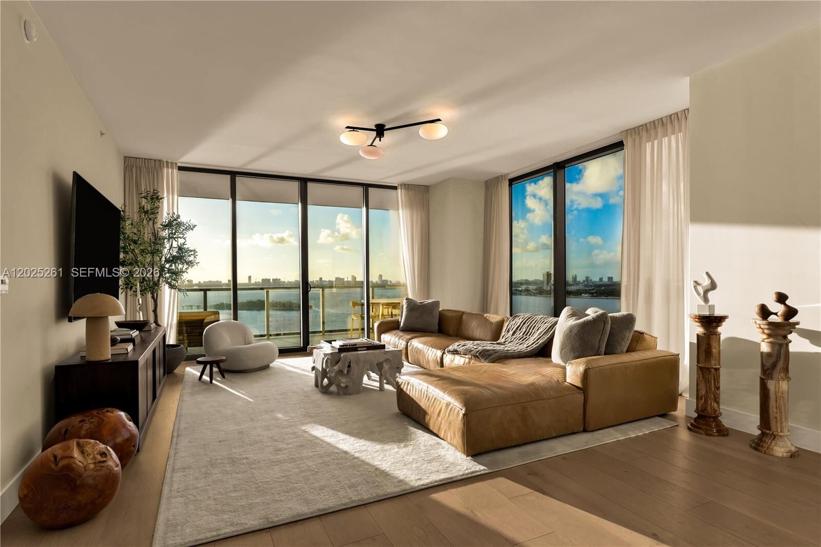 Property Photo:  788 NE 23rd St 1501  FL 33137 