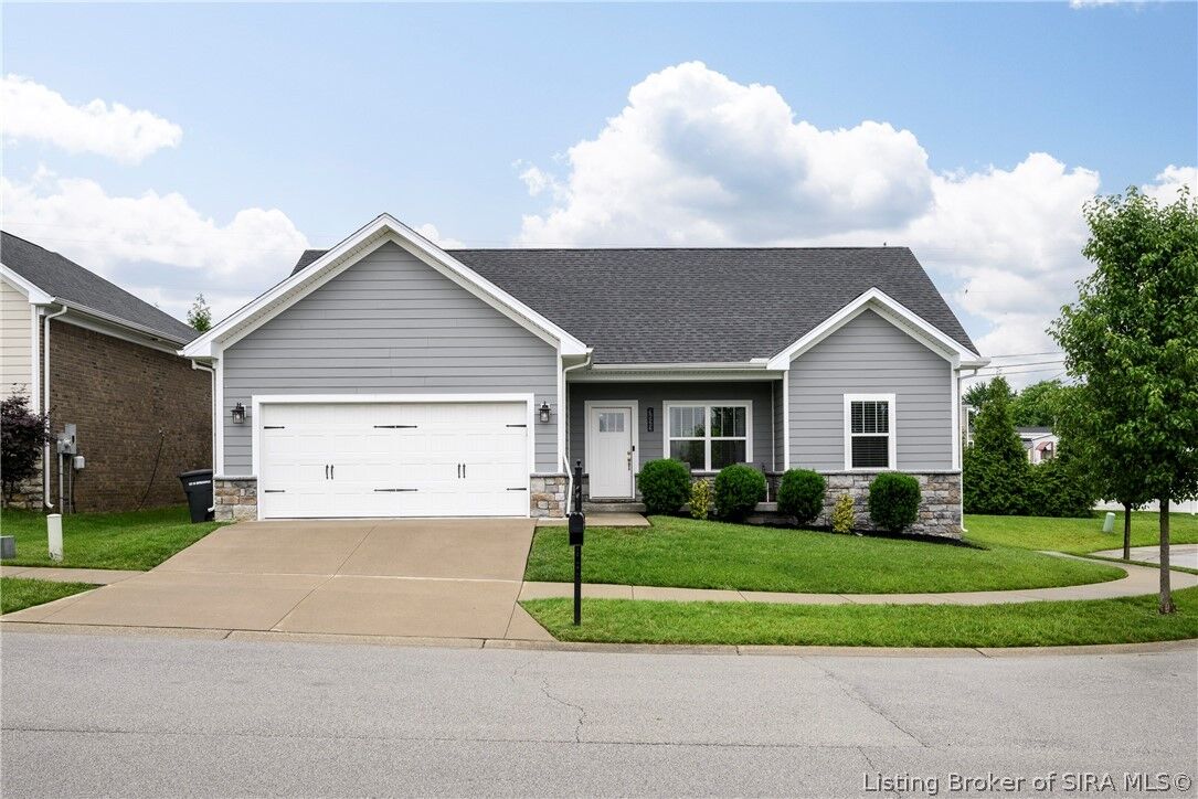 Property Photo:  3523 Edgewood Village Drive  IN 47130 