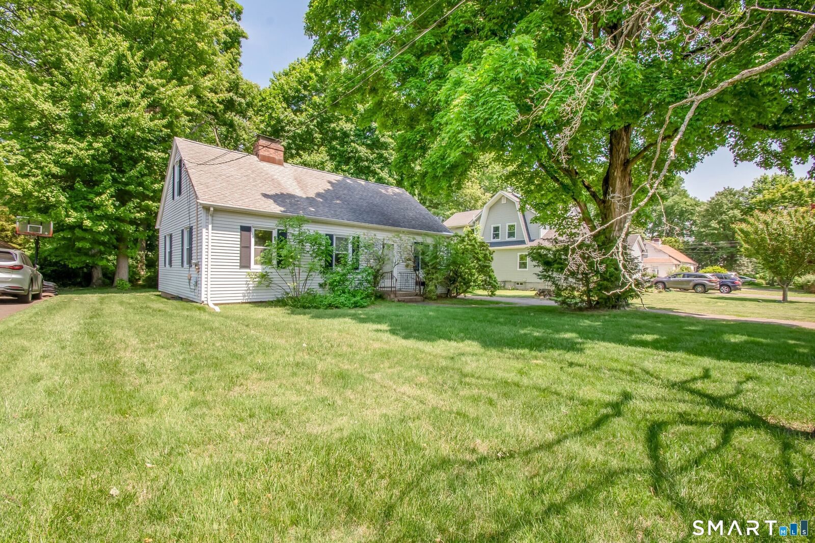 Property Photo:  92 Evelyn Street  CT 06611 