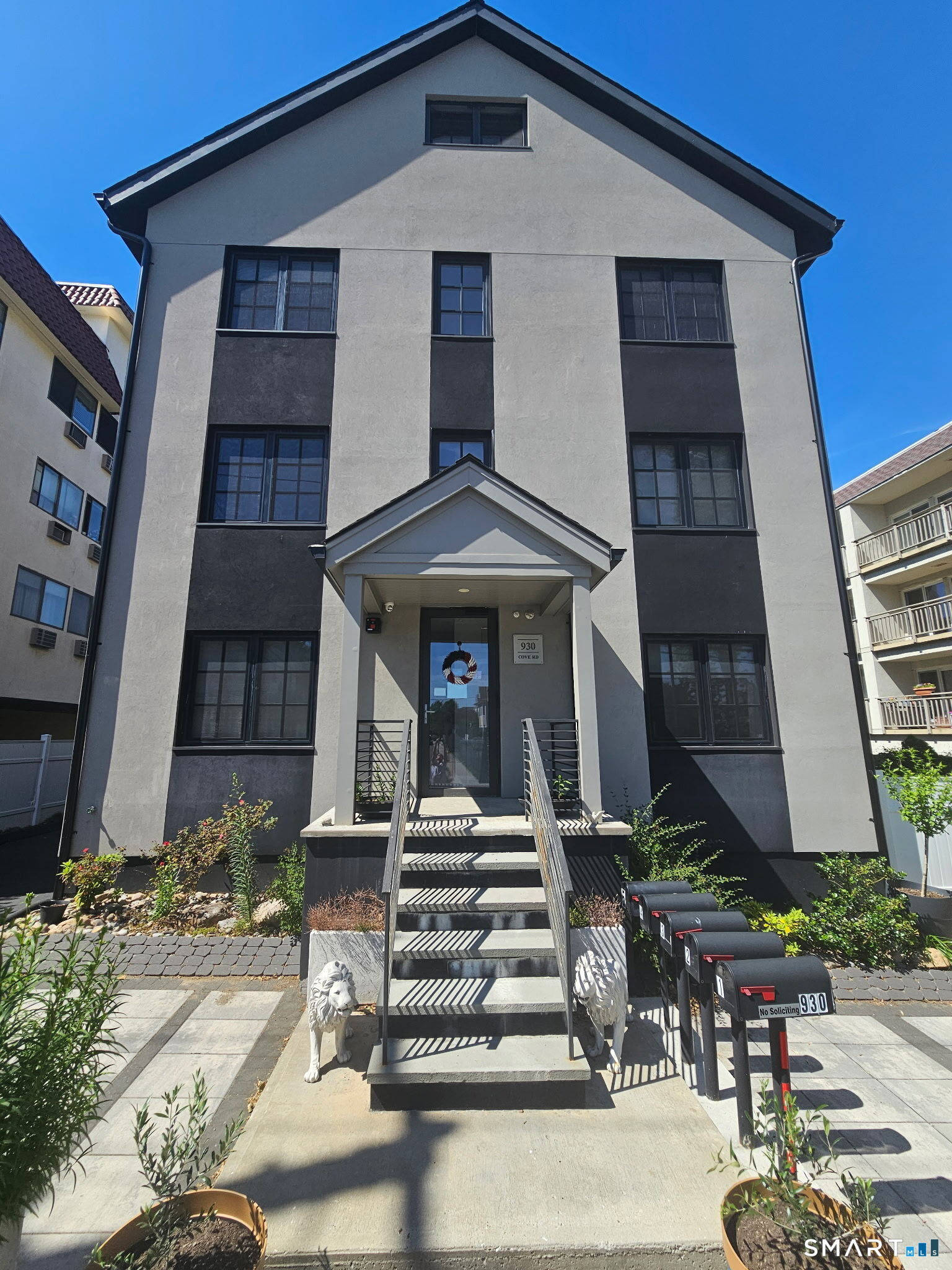 Property Photo:  930 Cove Road 2  CT 06902 