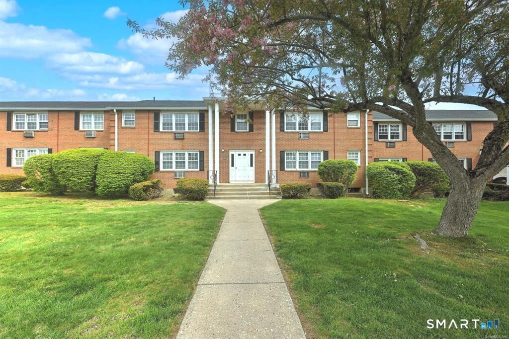 Property Photo:  1254 Farmington Avenue C  CT 06032 