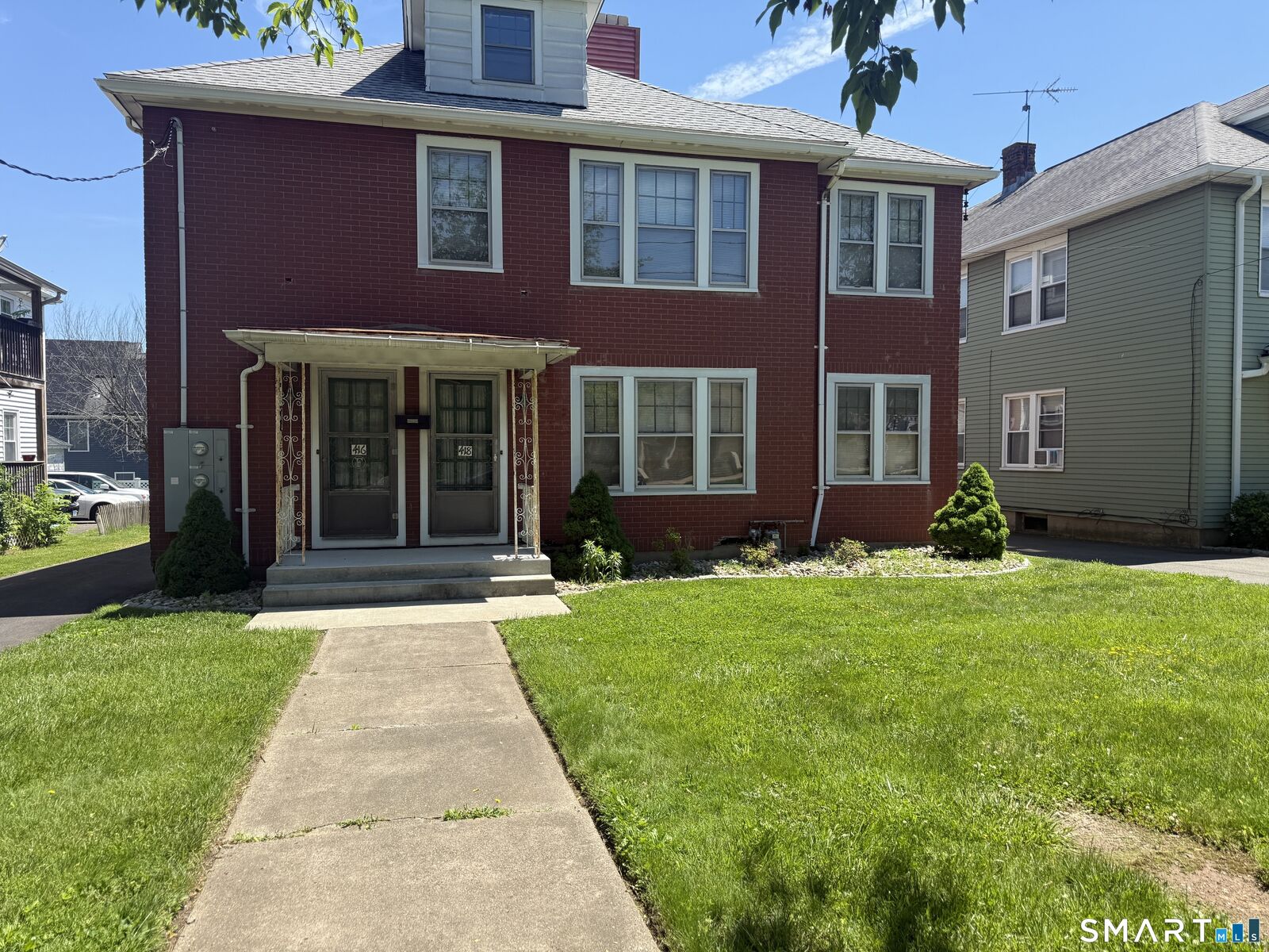 Property Photo:  416-418 Fairfield Avenue  CT 06114 