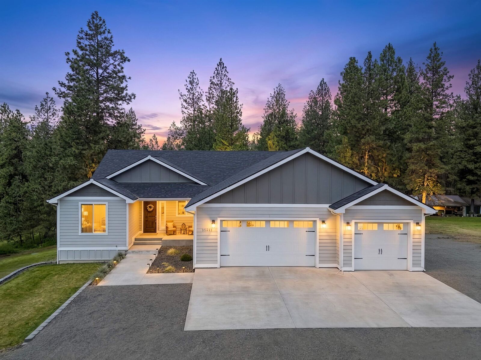 Property Photo: 11511 E Connor Rd WA 99036