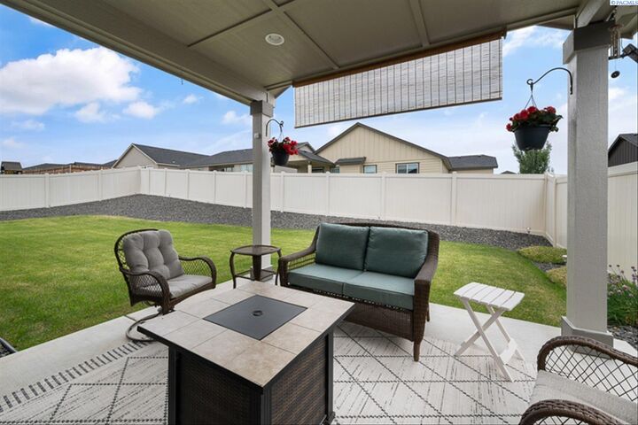Property Photo:  3709 Road 80  WA 99301 
