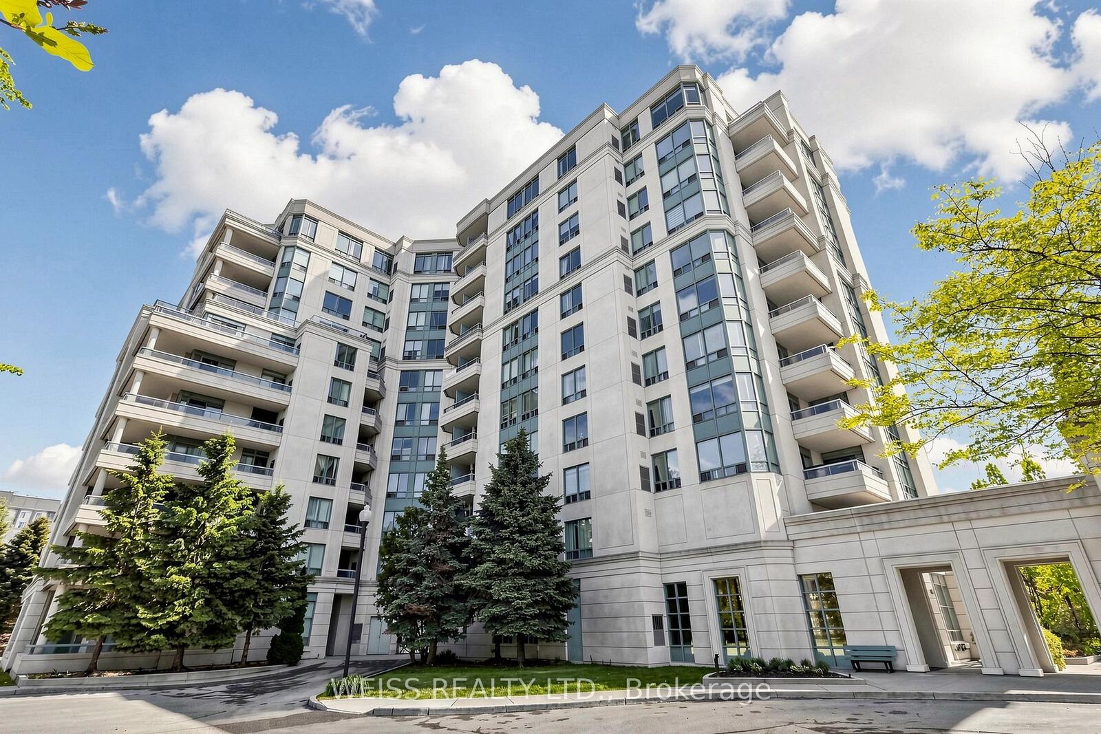 Property Photo:  5 Emerald Lane 710  ON L4J 8P7 