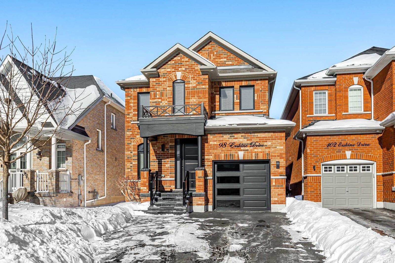 Property Photo: 98 Erskine Drive Lower ON L1B 1G9