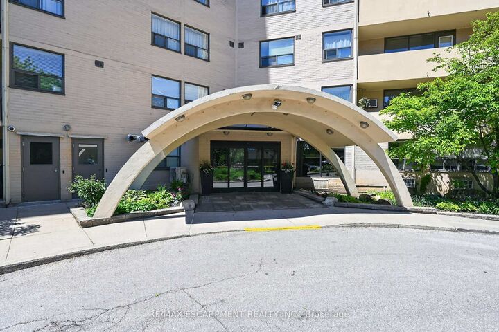700 Dynes Road 101 — photo 1