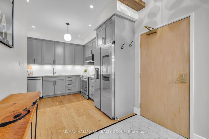 Property Photo: 489 Sussex Drive 4 ON K1N 6Z5