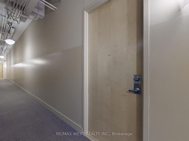 Property Photo:  410 King Street W 207  ON N2G 1C3 