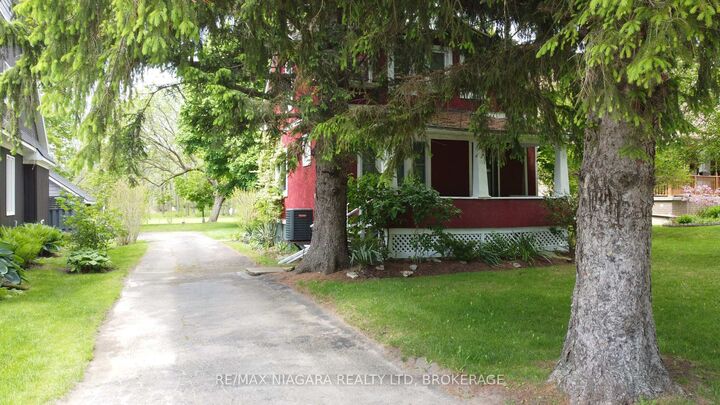 Property Photo: 194 Chippawa Road ON L3K 1T7
