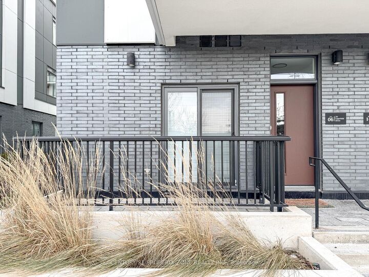 Photo de la propriété:  20 Lagerfeld Drive 06  ON L7A 5L4 