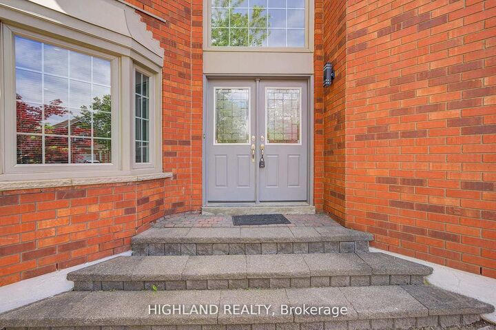 Property Photo: 4781 Crystal Rose Drive ON L5V 1G9