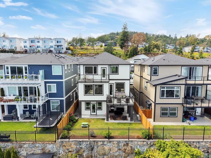 Property Photo: 2423 Azurite Cres BC V9B 0Z6
