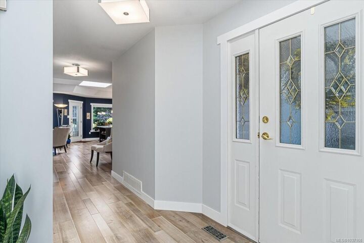 Property Photo: 529 Johnstone Rd 43 BC V9P 2K1