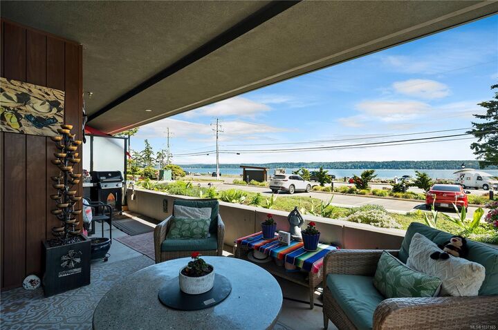 684 Island Hwy S #102 — photo 1