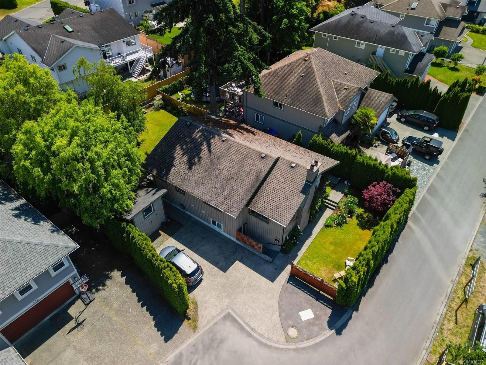 Photo de la propriété:  110 Jedburgh Pl  BC V9B 6N7 