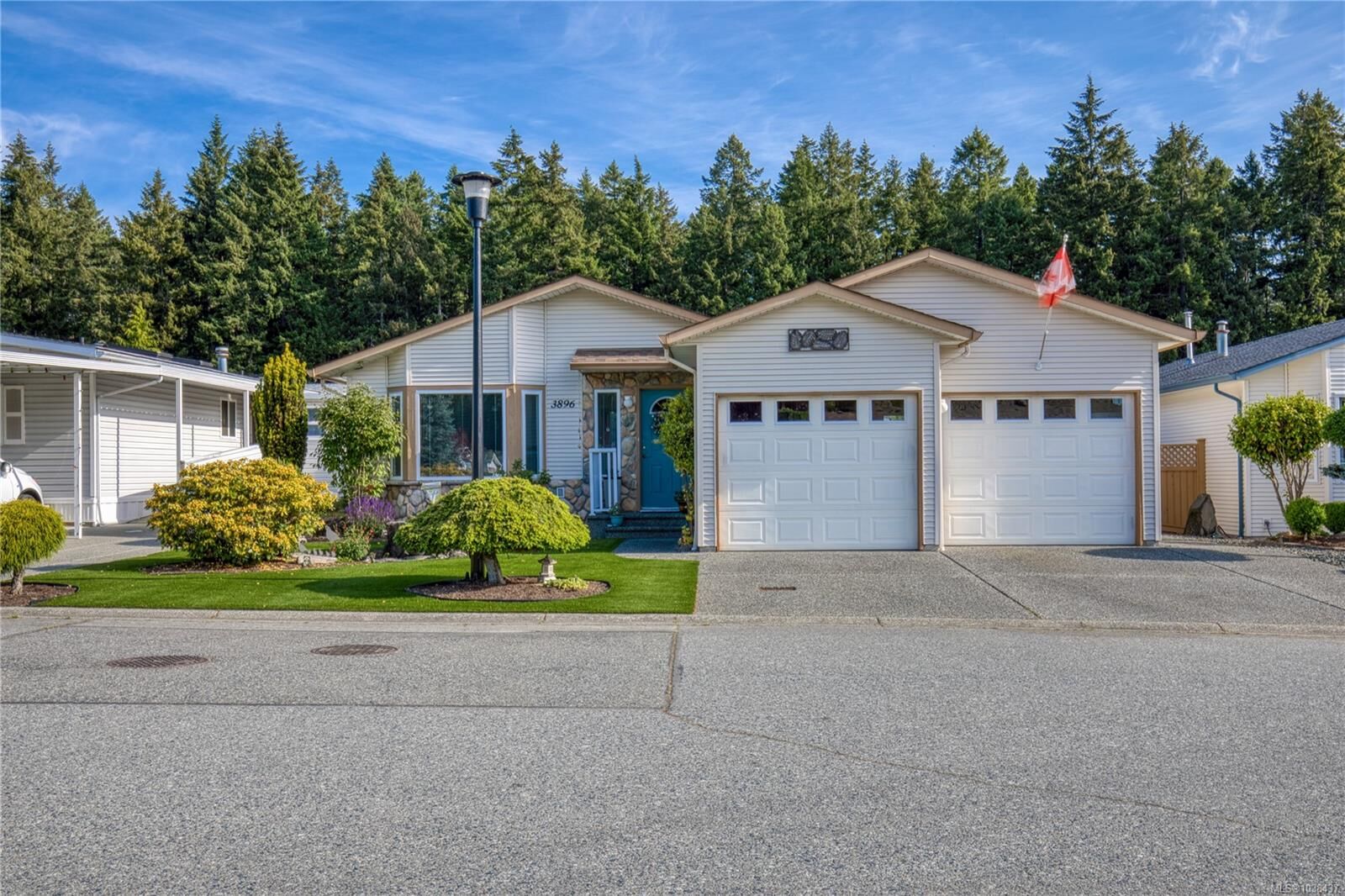 Property Photo: 3896 King Arthur Dr BC V9T 6B9