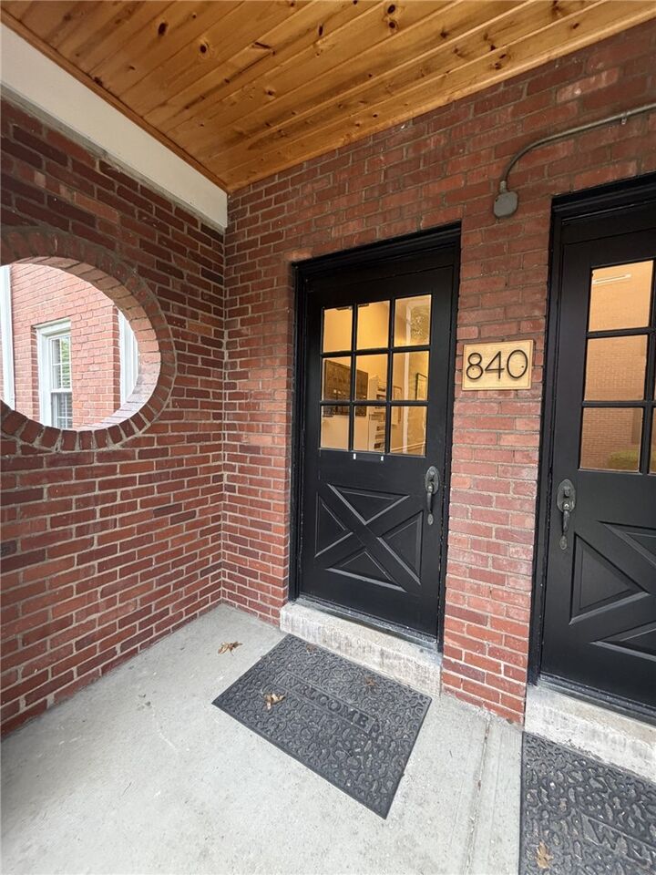Property Photo:  840 Thorn St 43  PA 15143 