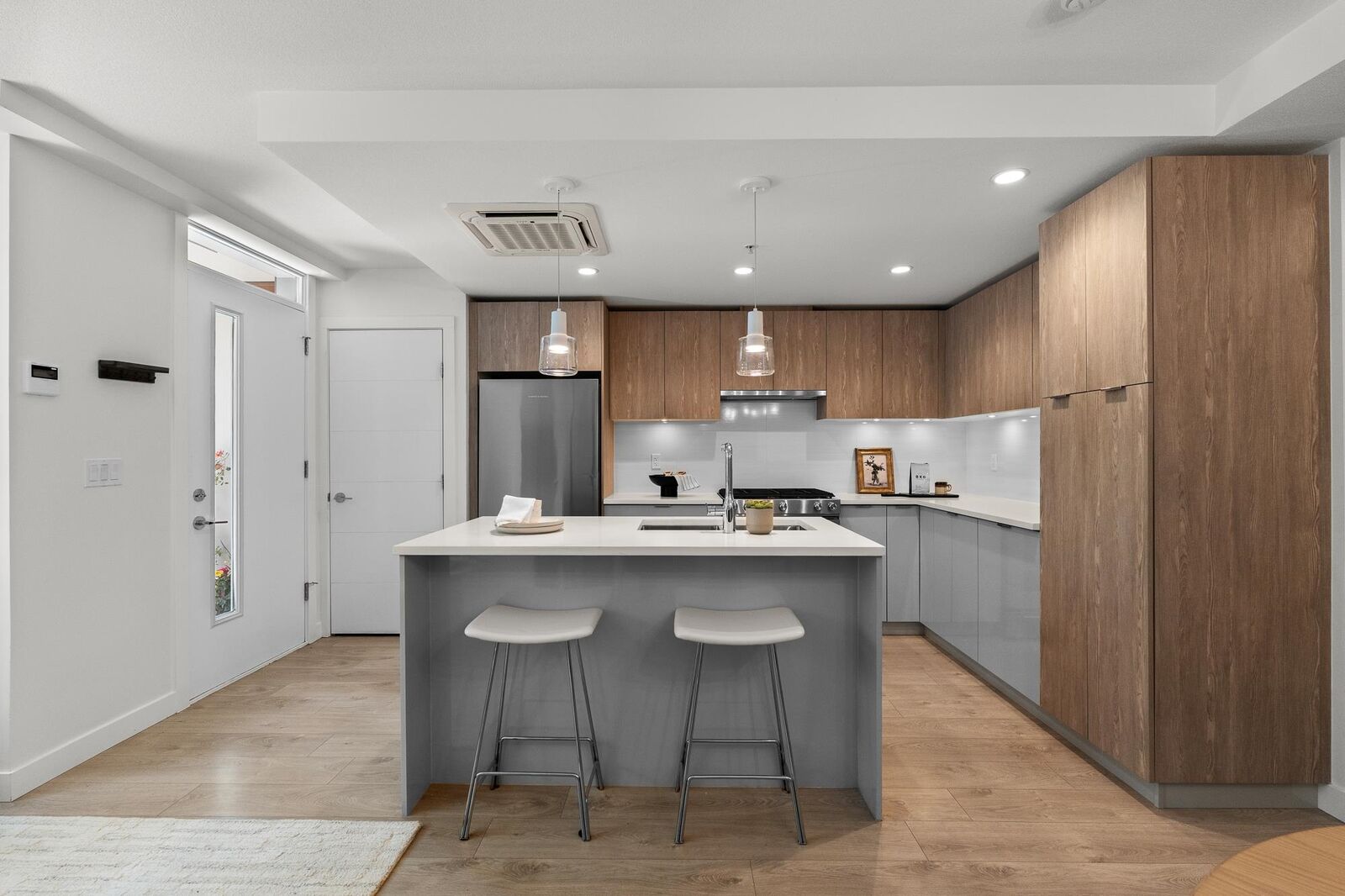 Property Photo:  108 E 8th Street Th3  BC V7L 1Y9 
