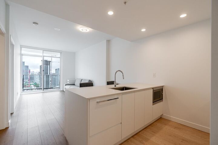 Property Photo: 2181 Madison Avenue 2907 BC V5C 0N4