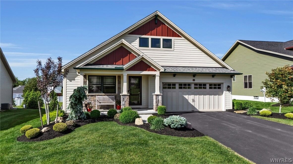 Property Photo:  4 Aurora Mills Drive  NY 14052 