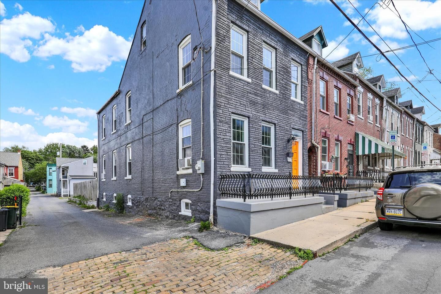 Property Photo:  614 Saint Joseph Street  PA 17603 