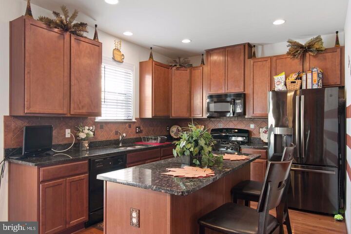 Property Photo:  2613 Glenriver Way  VA 22191 