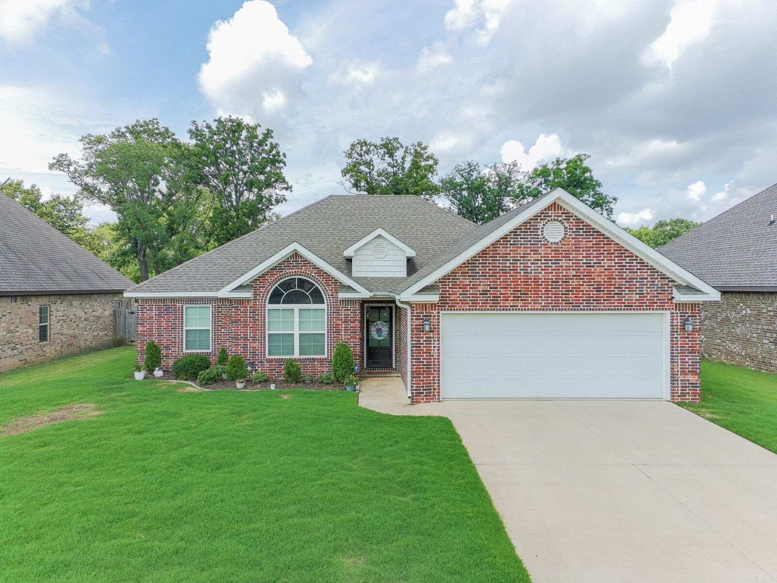 Property Photo: 5615 Creekview Drive AR 72404