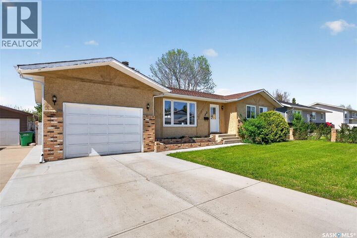 Property Photo:  22 Edelweiss Crescent  SK S6J 1E5 