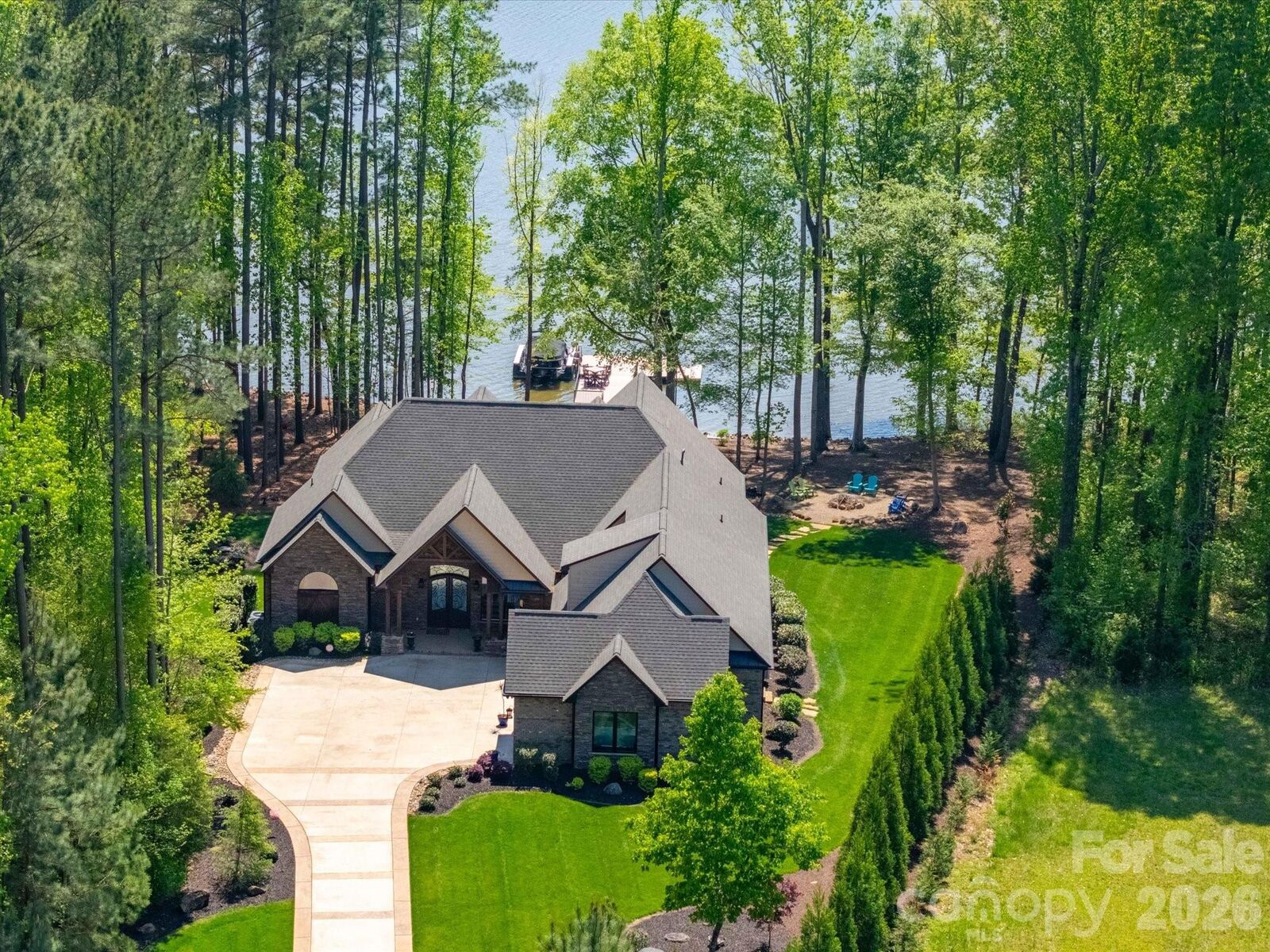 Property Photo: 1579 Sunset Pointe Drive NC 28146