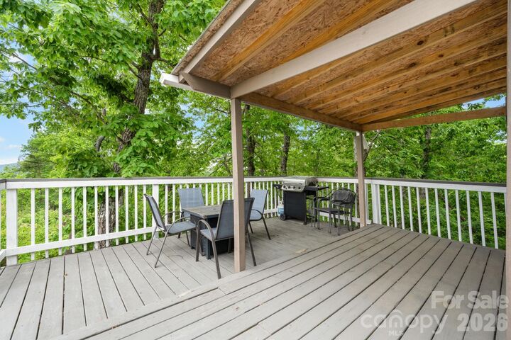 Property Photo:  7042 Martin Lane  NC 28655 