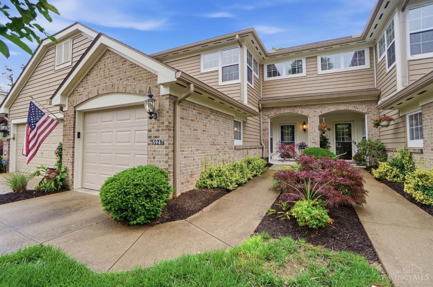 Property Photo:  5947 Castlewood Crossing  OH 45150 