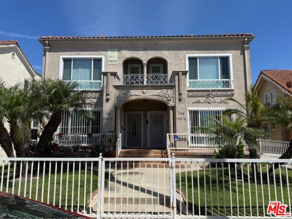 Property Photo:  1406 2nd Ave  CA 90019 