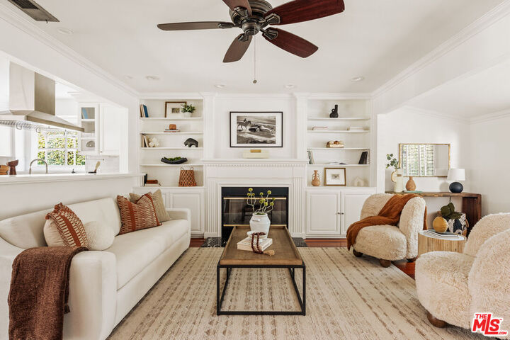 Property Photo: 13854 Valleyheart Dr CA 91423