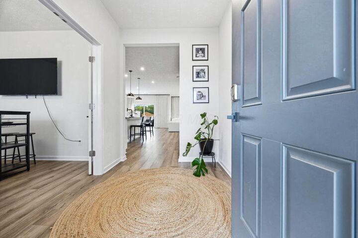 Property Photo: 5556 Violet Street OH 43103