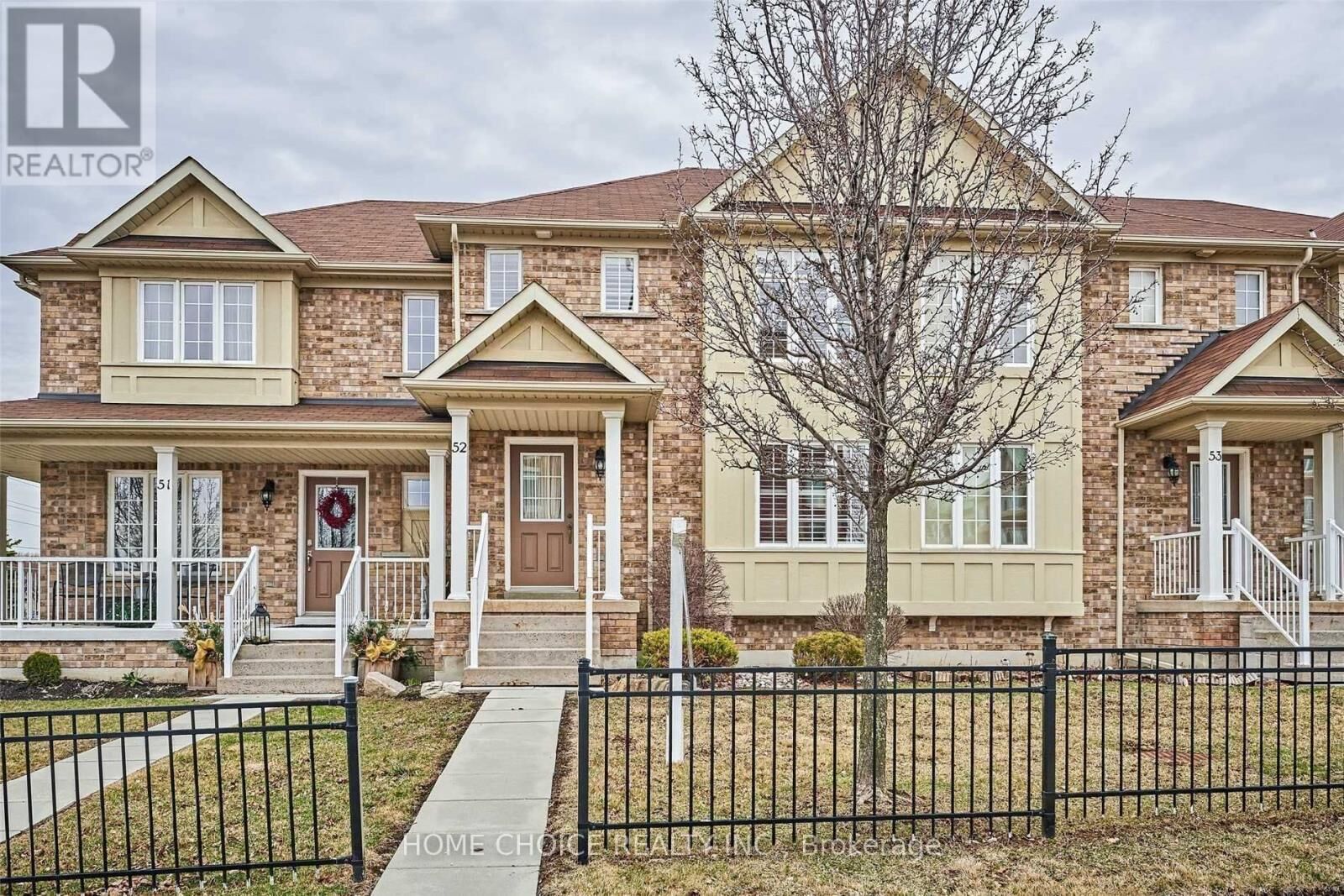 Property Photo:  460 Woodmount Drive 52  ON L1K 0K4 