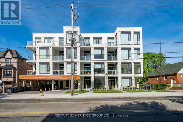 Property Photo: 722 Marlee Avenue 102 ON M6B 3J7