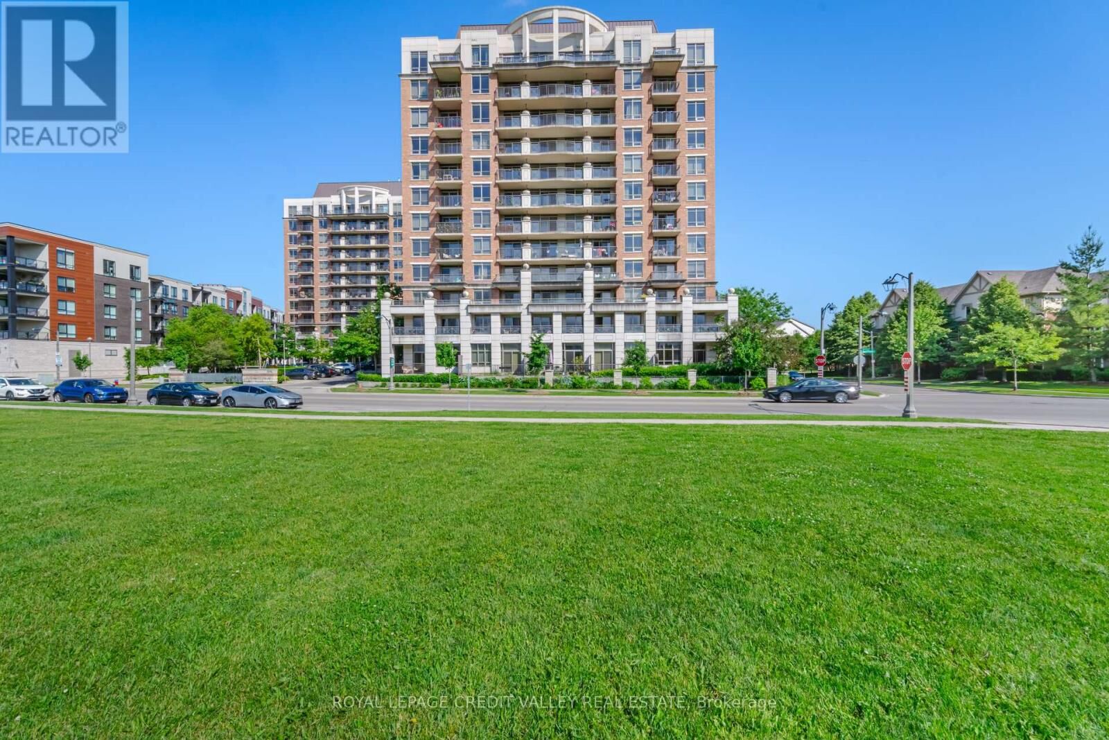 Property Photo:  2379 Central Park Drive 501  ON L6H 0E3 