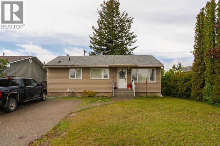 1321 Douglas Street — photo 1