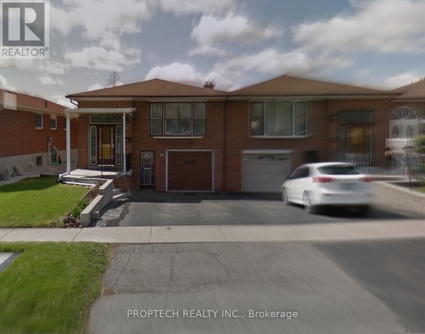 Property Photo:  34 Broomfield Drive  ON M1S 2W1 