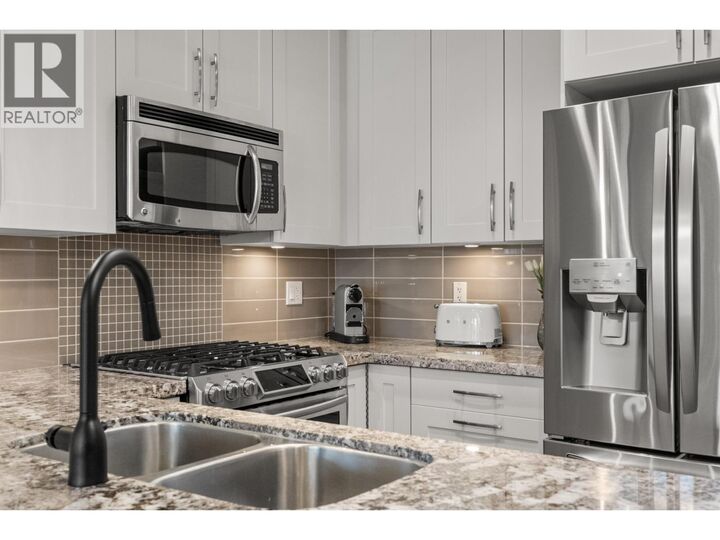Property Photo: 5099 Springs Boulevard 313 BC V4M 0A2