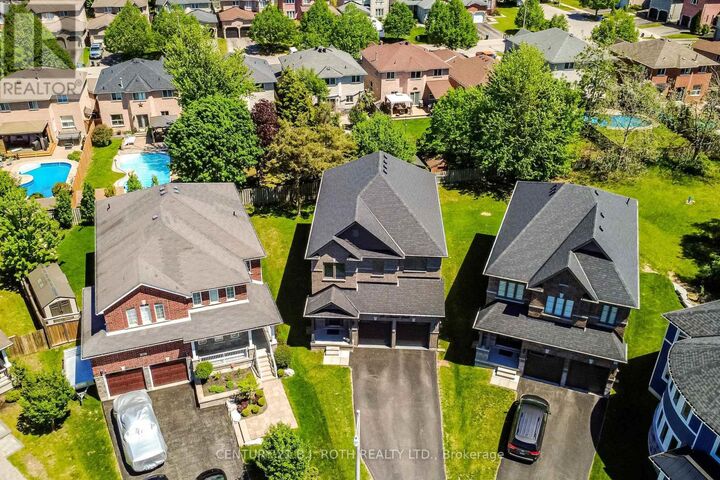 Property Photo:  43 Auburn Court  ON L4N 0A5 